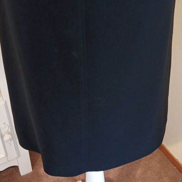 Jones New York Crepe Skirt - Picture 3 of 7